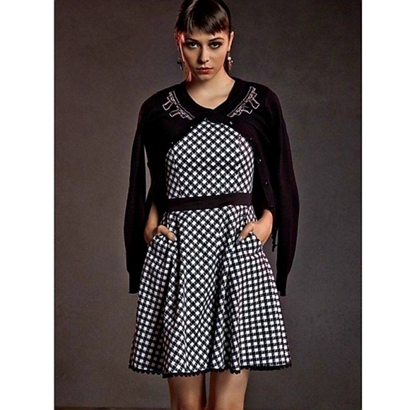 Hot Topic Dresses & Skirts - Hot Topic Orphan Black Pinup Alison Dress SZ L